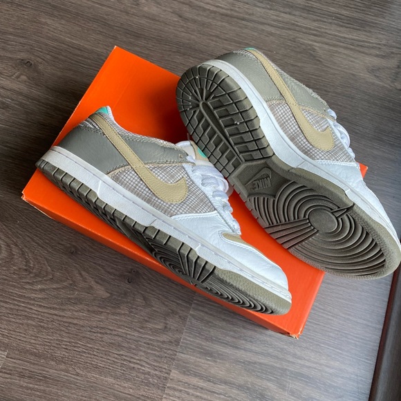 Nike Dunk Low White/Tweed/Bronzed-Olive - US6 - Picture 4 of 5